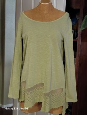 Soft Surroundings Light Green Long Sleeve Tunic with Lace Trim